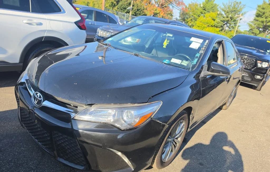 2017 TOYOTA CAMRY SE