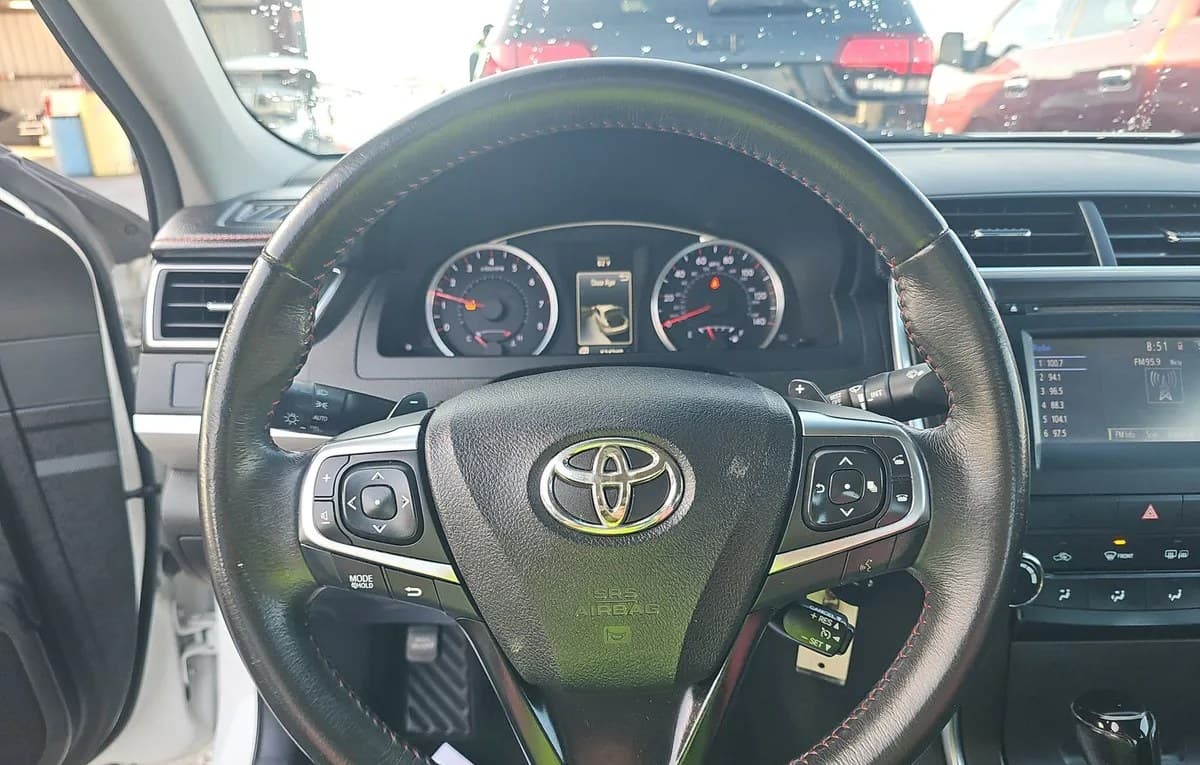 2017 TOYOTA CAMRY SE 7