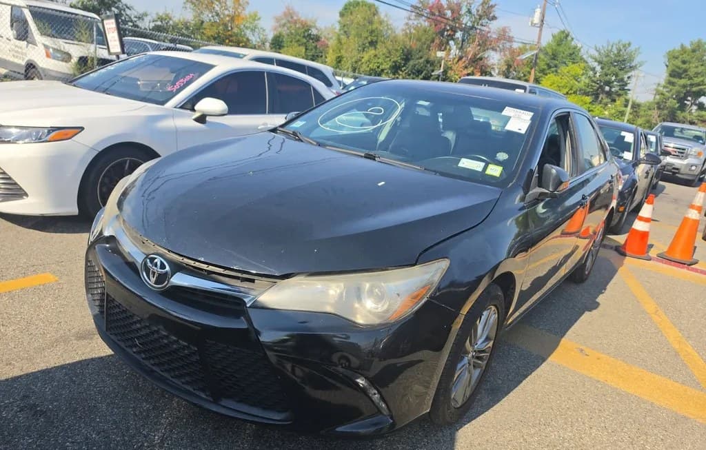 2017 TOYOTA CAMRY SE