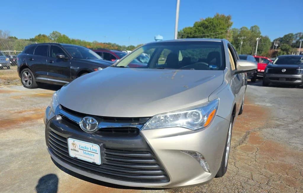 2017 TOYOTA CAMRY LE