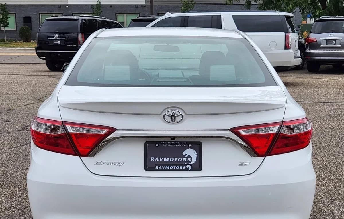 2017 TOYOTA CAMRY 5
