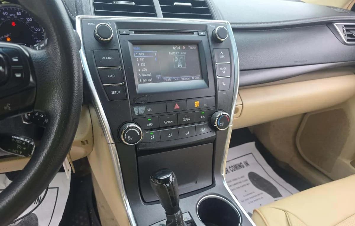 2017 TOYOTA CAMRY LE 7