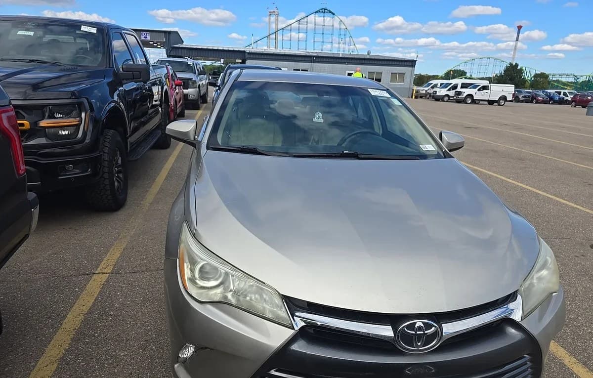 2017 TOYOTA CAMRY LE 3