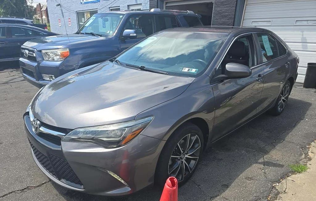 2017 TOYOTA CAMRY XSE