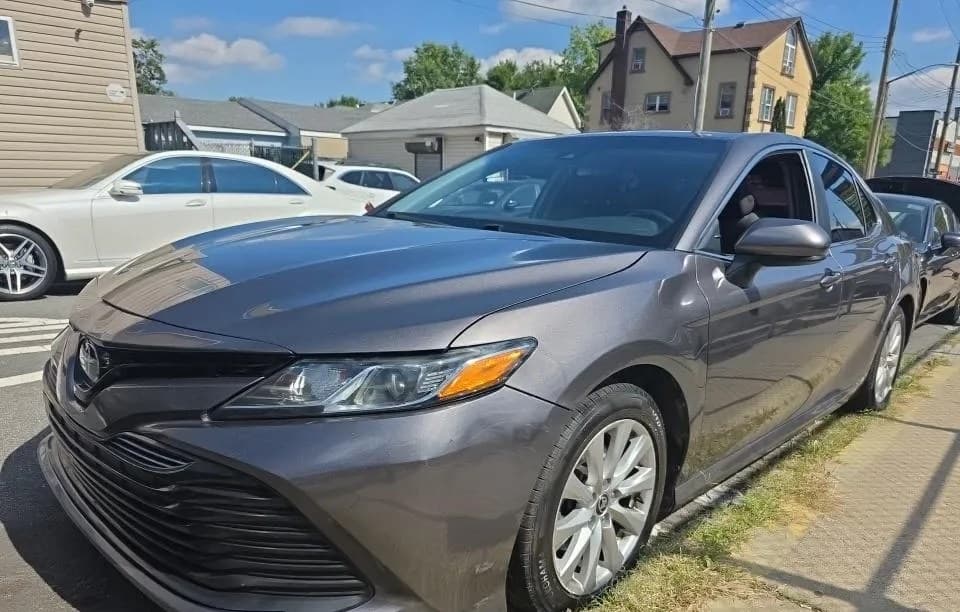 2020 TOYOTA CAMRY LE 2
