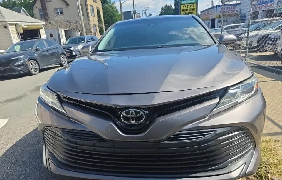 2020 TOYOTA CAMRY LE 3