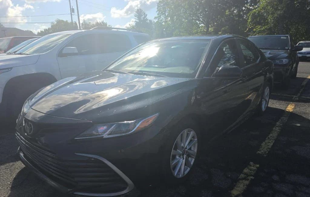 2022 TOYOTA CAMRY LE