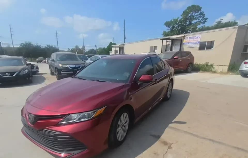 2020 TOYOTA CAMRY LE 2