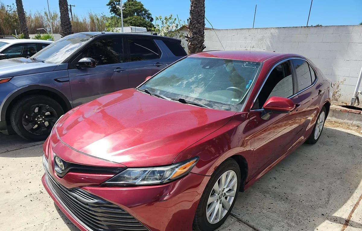 2020 TOYOTA CAMRY LE 2