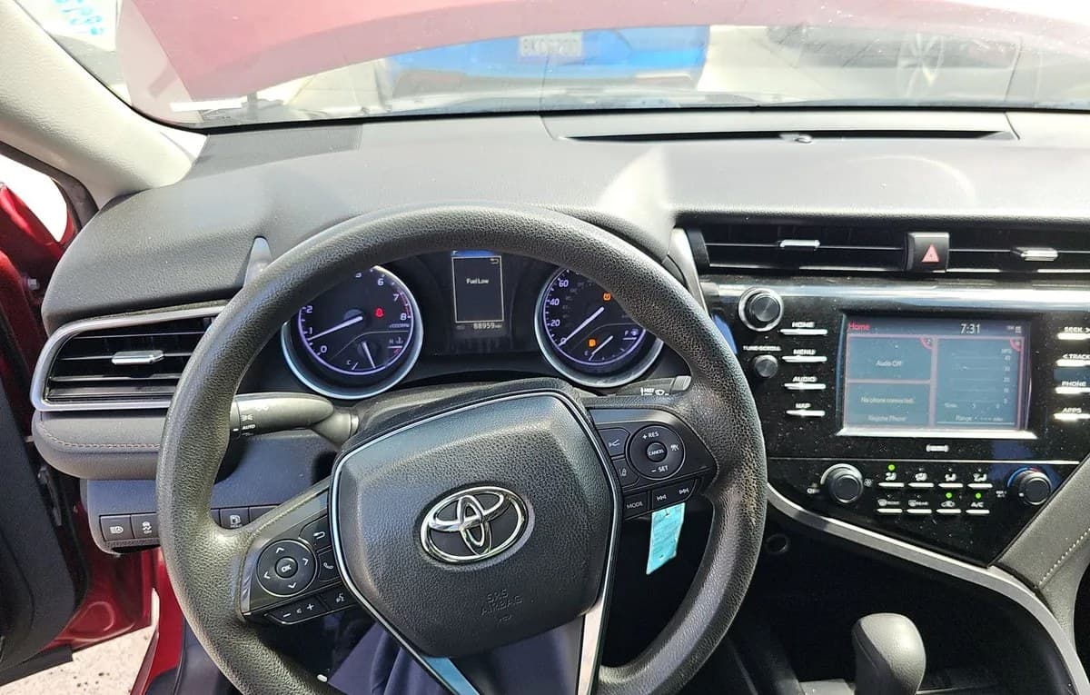 2020 TOYOTA CAMRY LE 7