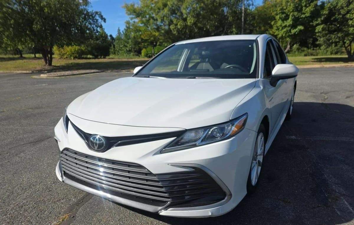 2024 TOYOTA CAMRY LE 2