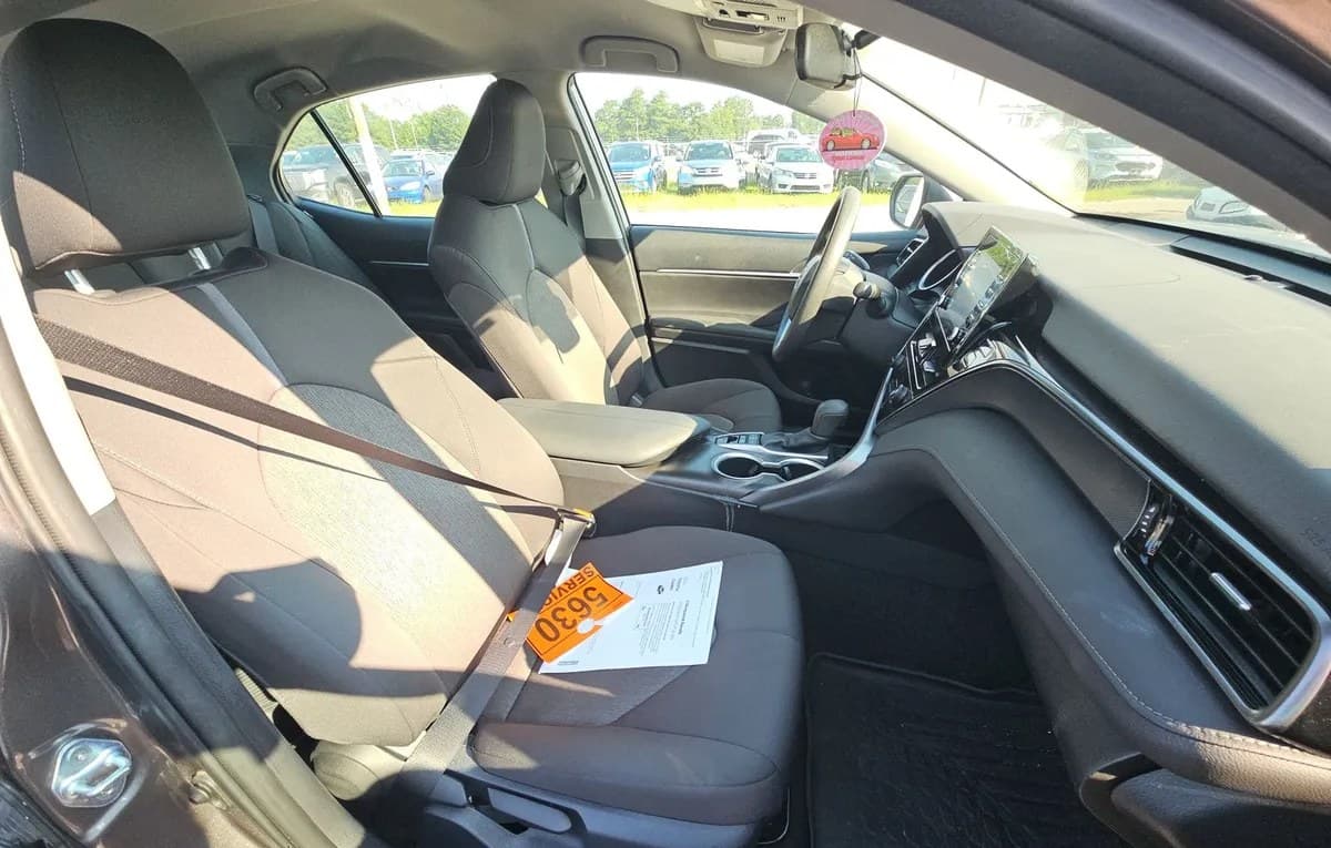 2023 TOYOTA CAMRY HYBRID LE 5