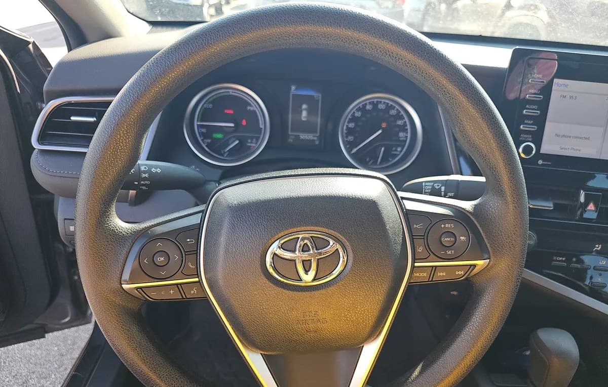 2023 TOYOTA CAMRY HYBRID LE 7