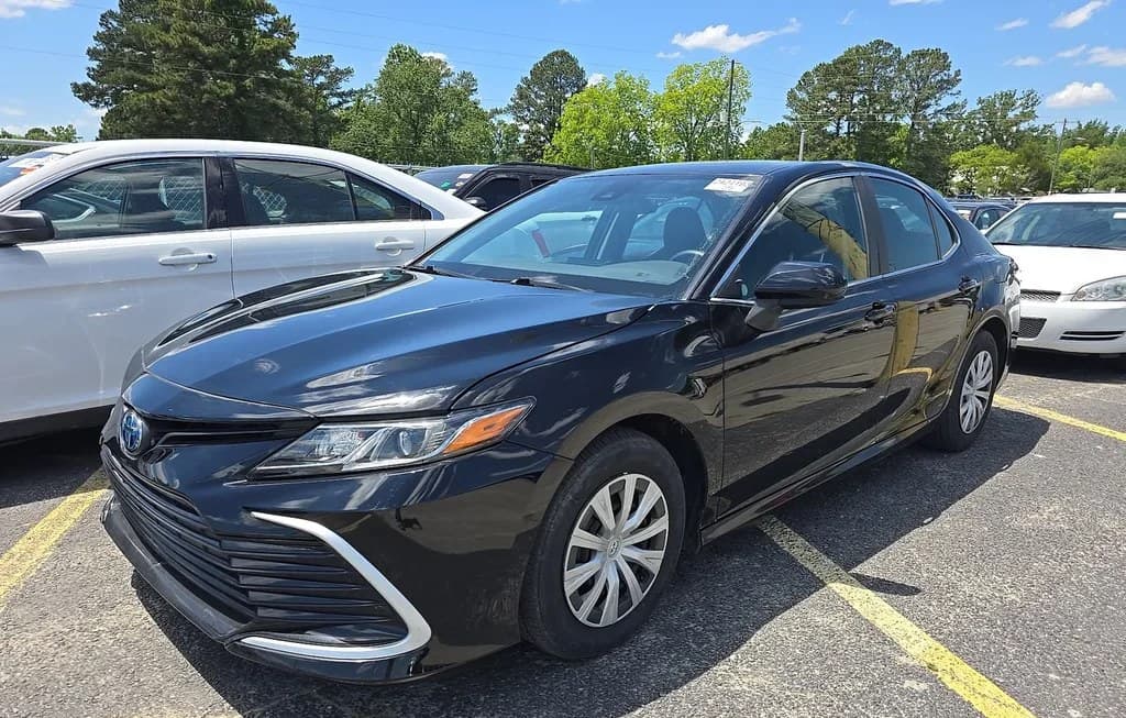 2022 TOYOTA CAMRY HYBRID LE