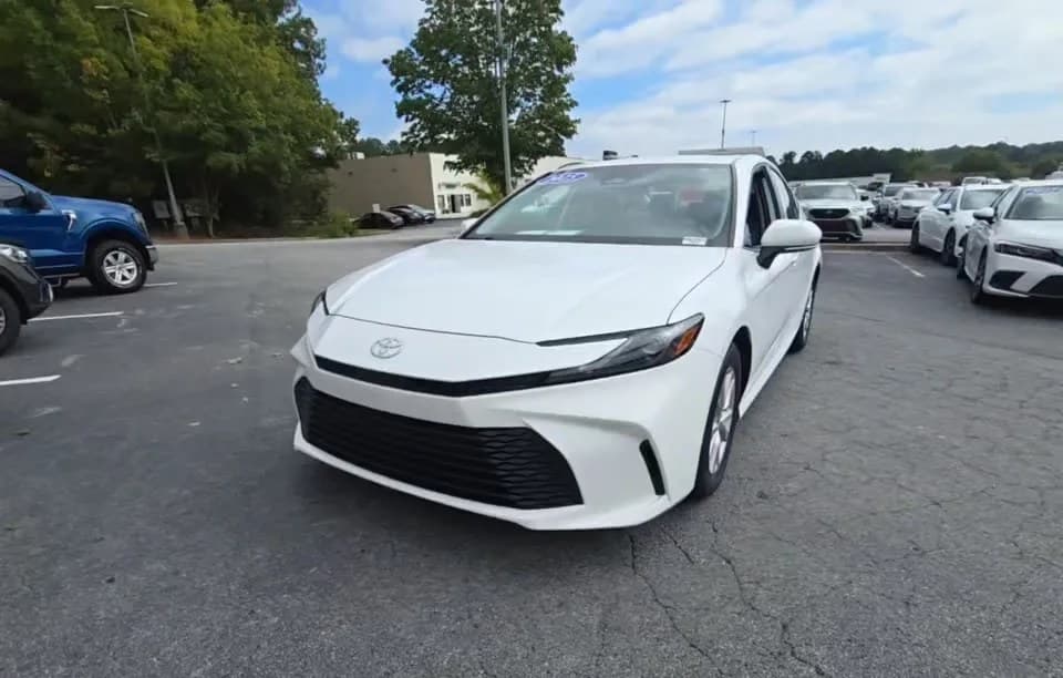 2025 TOYOTA CAMRY LE