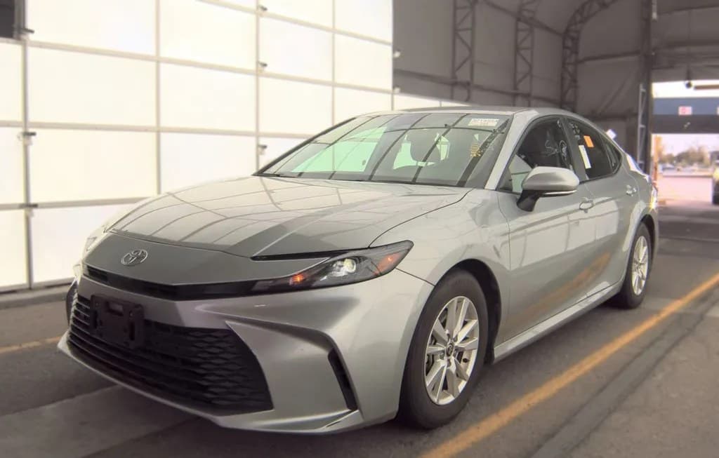 2025 TOYOTA CAMRY LE