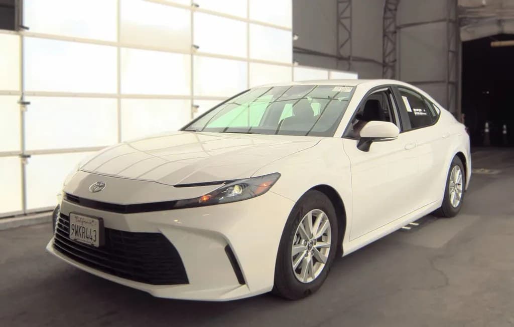 2026 TOYOTA CAMRY LE