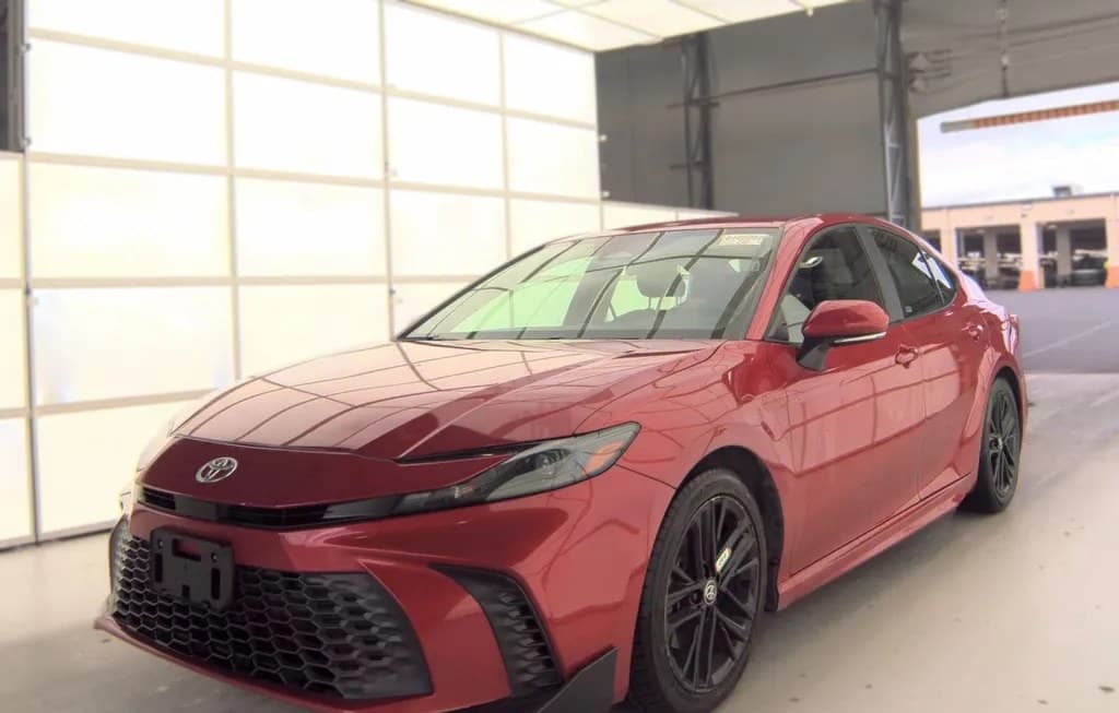 2025 TOYOTA CAMRY SE