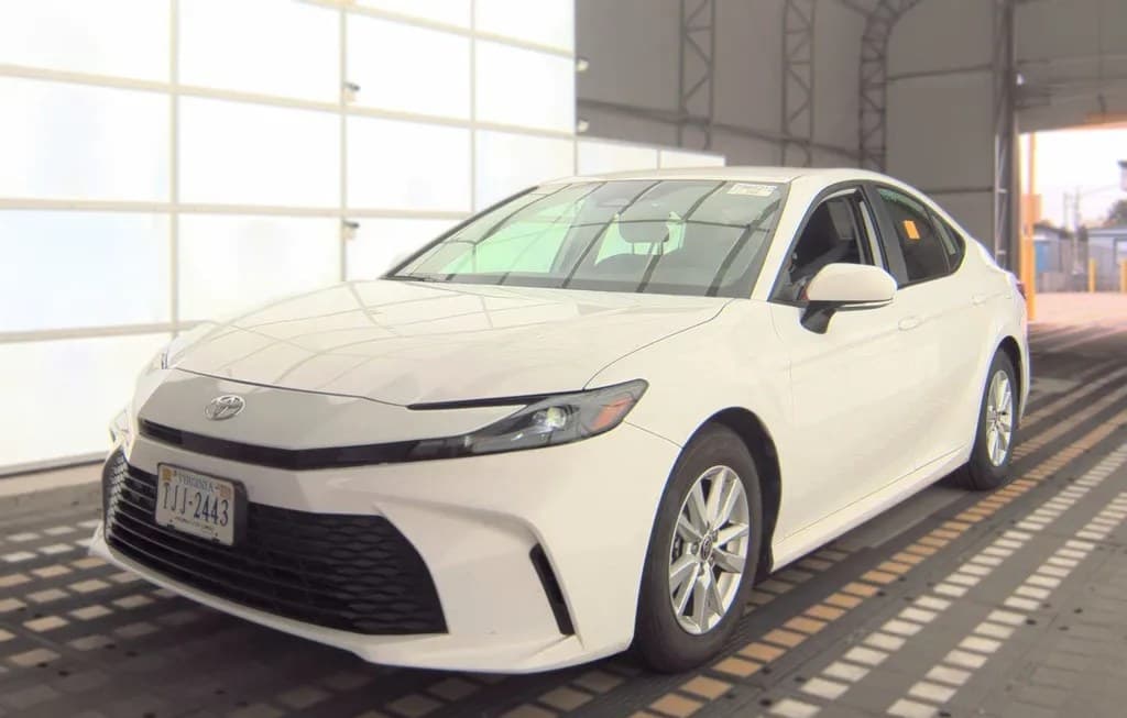 2025 TOYOTA CAMRY LE
