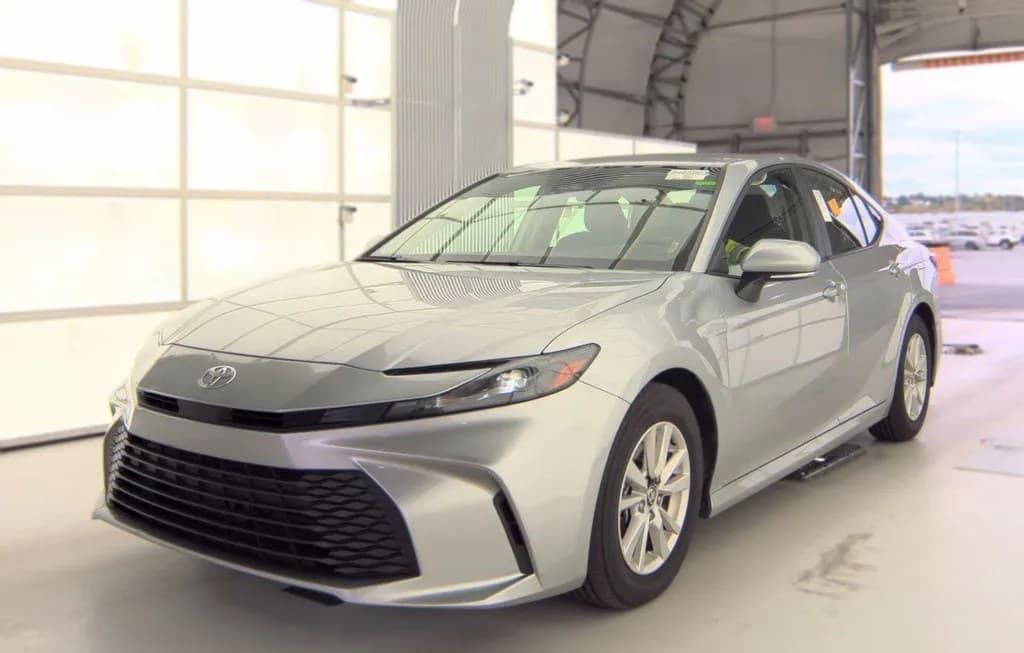 2026 TOYOTA CAMRY LE