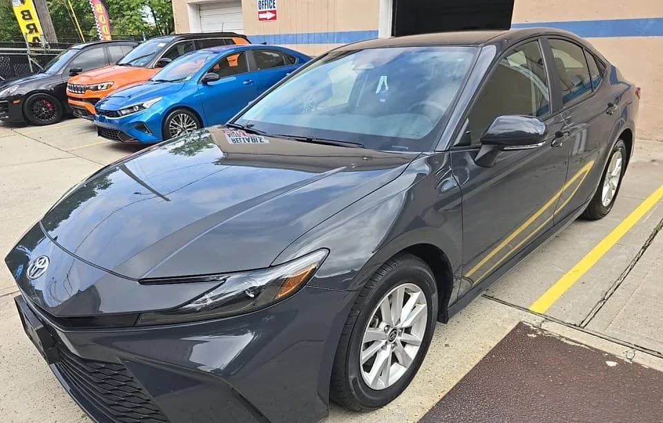 2025 TOYOTA CAMRY LE