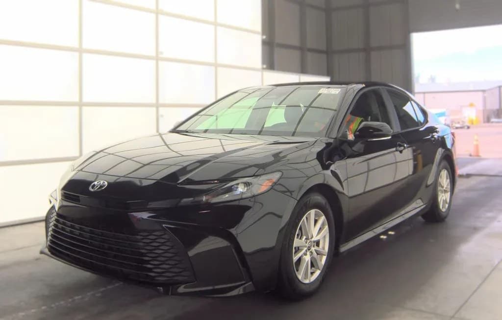 2026 TOYOTA CAMRY LE