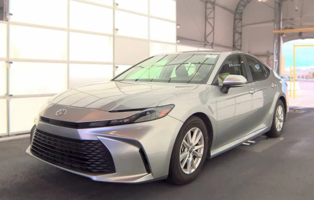 2026 TOYOTA CAMRY LE