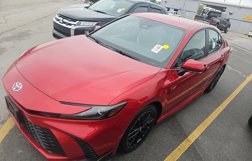 2025 TOYOTA CAMRY SE