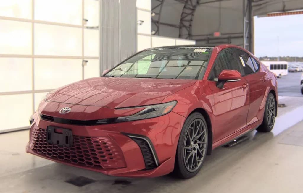 2025 TOYOTA CAMRY XSE