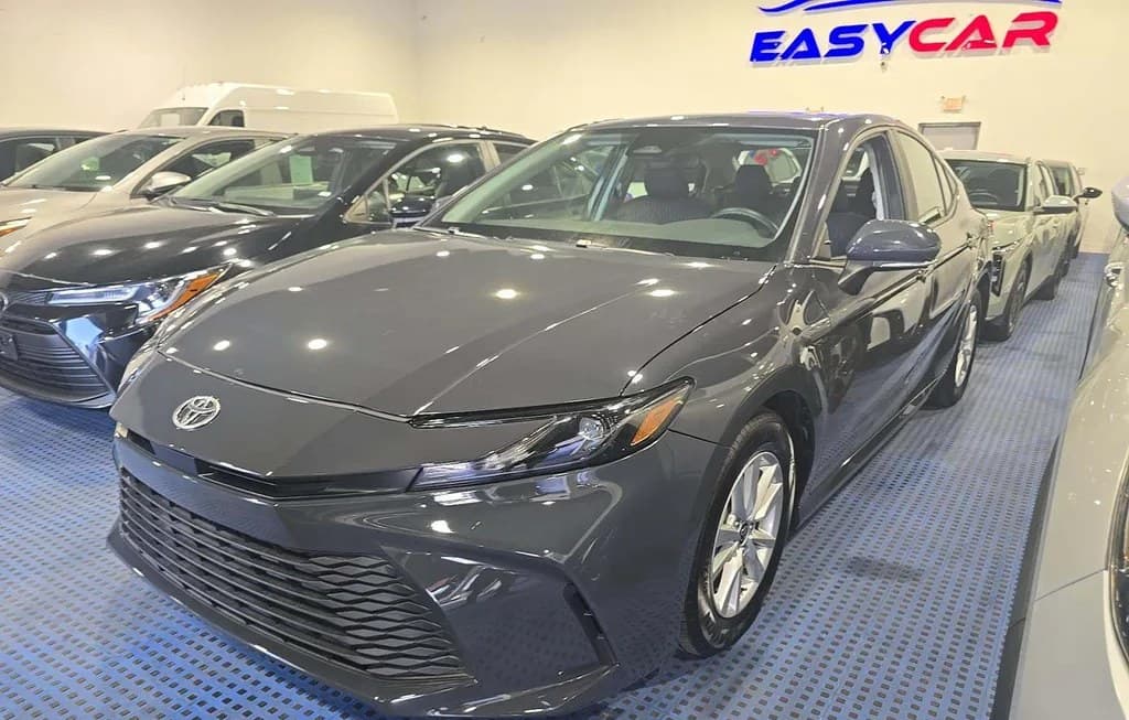 2025 TOYOTA CAMRY LE