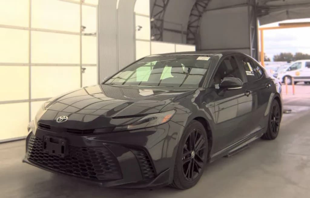 2026 TOYOTA CAMRY SE