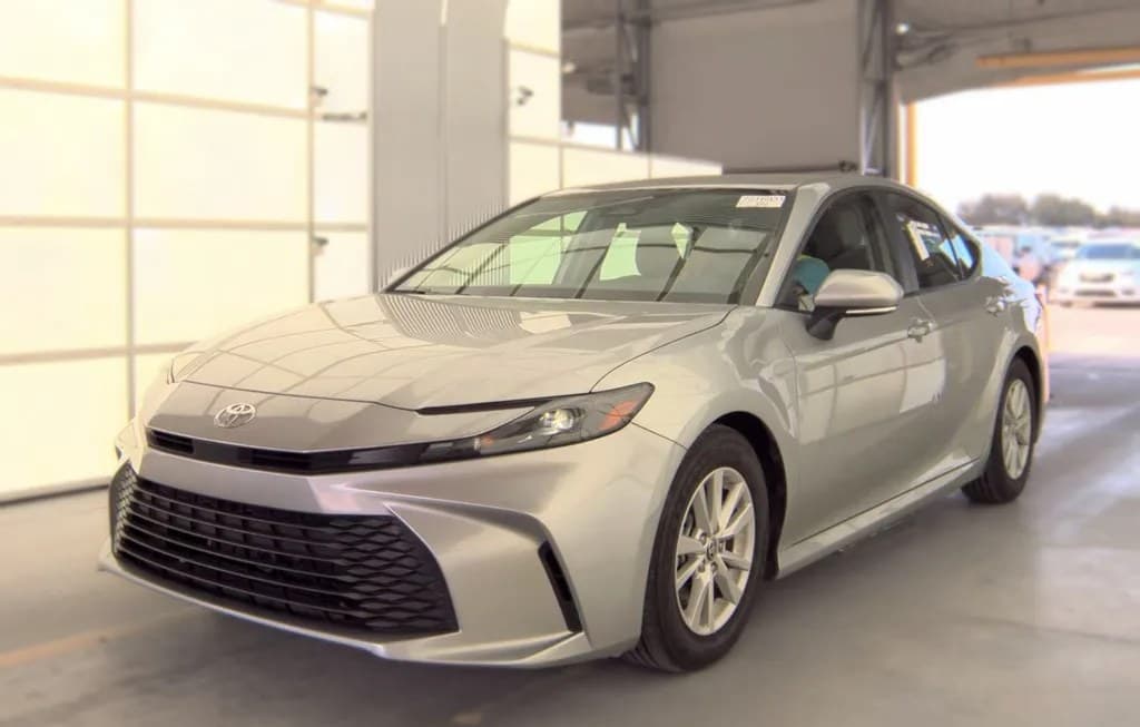 2026 TOYOTA CAMRY LE