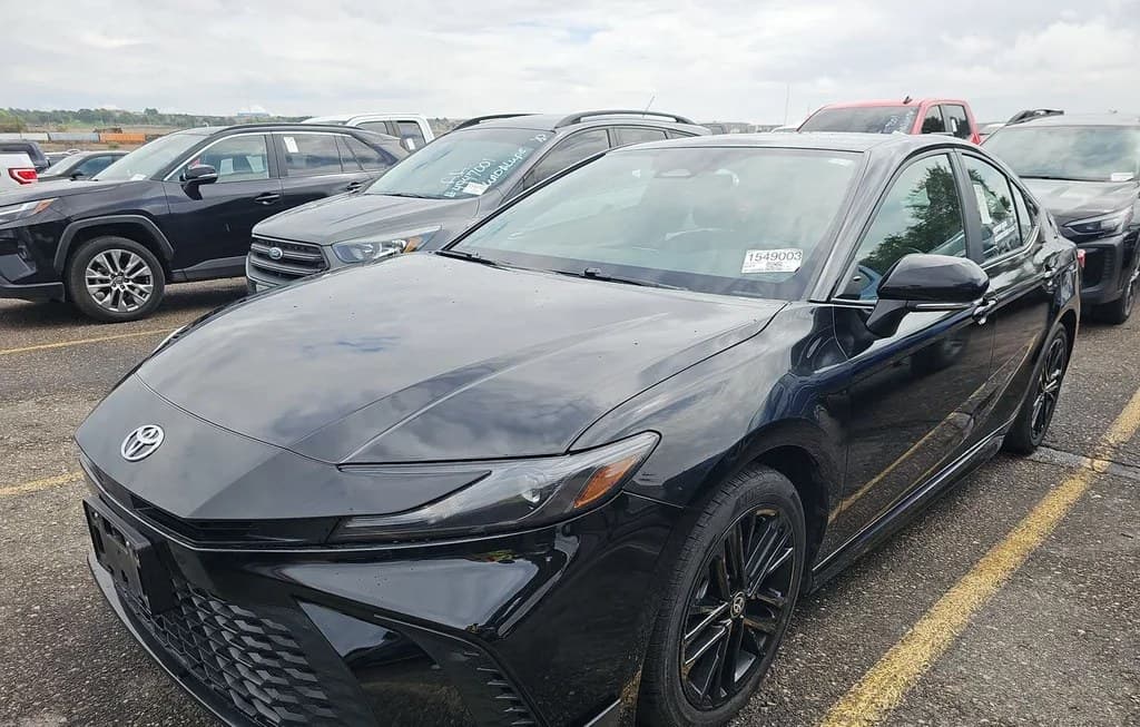 2025 TOYOTA CAMRY SE