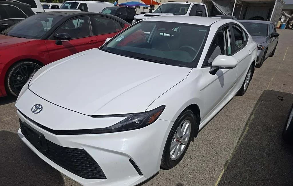 2025 TOYOTA CAMRY LE