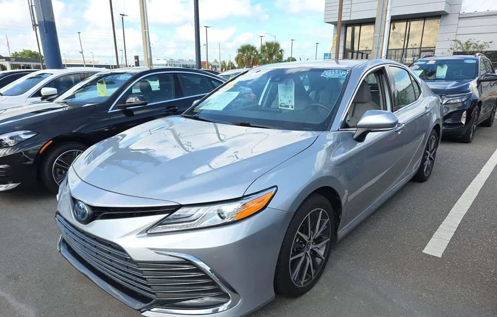 2023 TOYOTA CAMRY HYBRID XLE