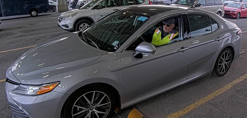 2023 TOYOTA CAMRY XLE