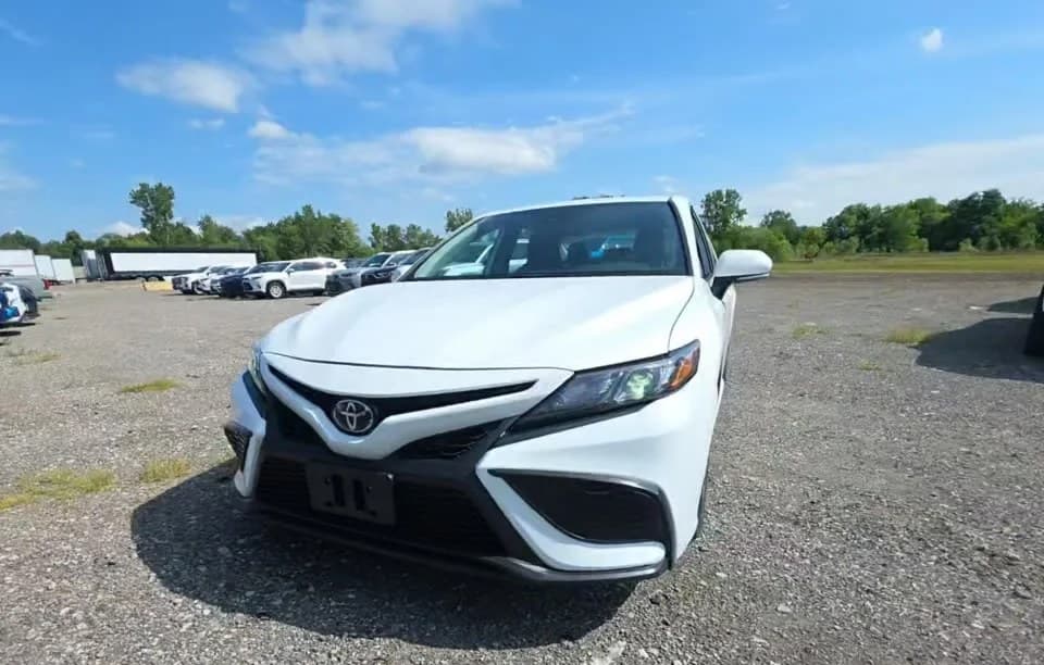 2024 TOYOTA CAMRY SE