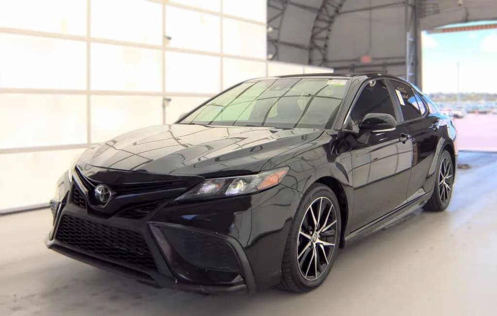 2024 TOYOTA CAMRY SE