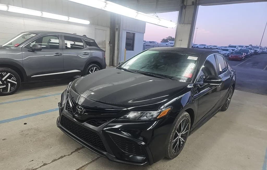2024 TOYOTA CAMRY SE