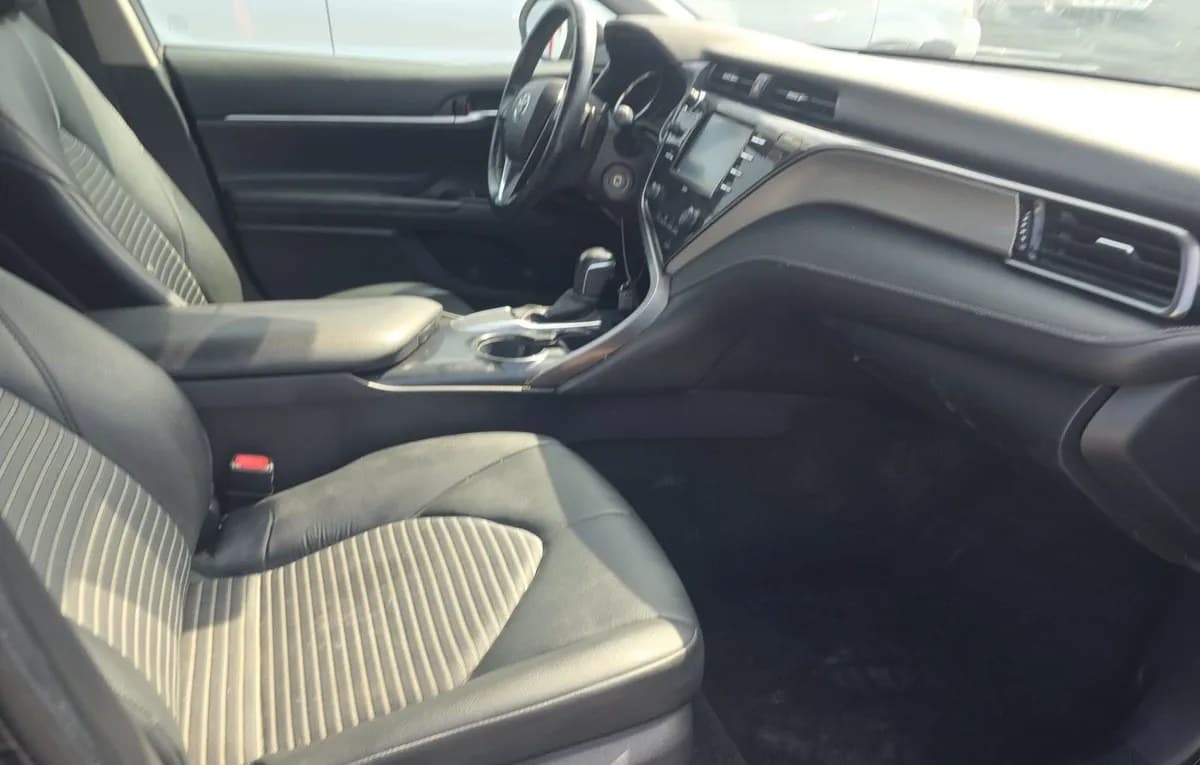 2020 TOYOTA CAMRY SE 5