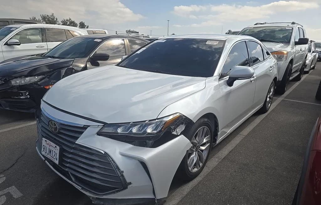 2022 TOYOTA AVALON XLE