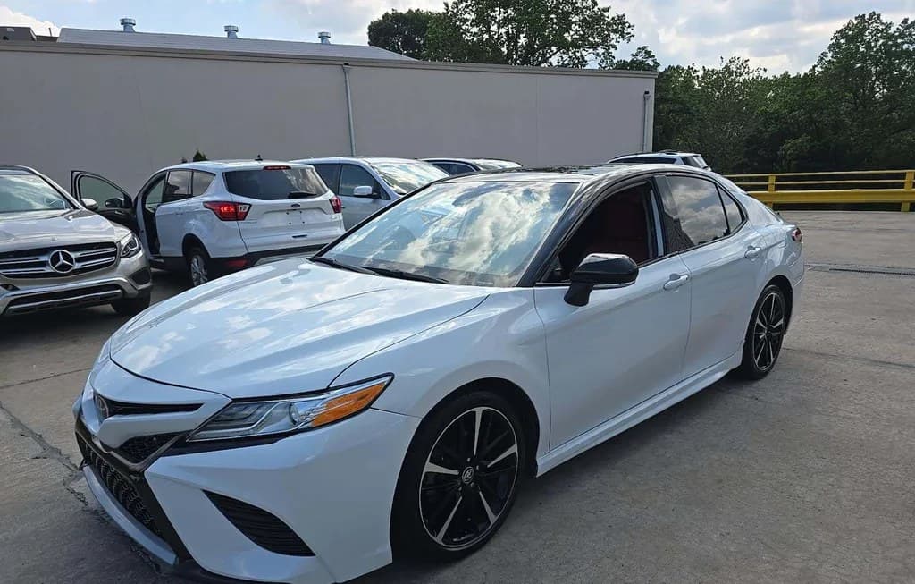 2020 TOYOTA CAMRY XSE