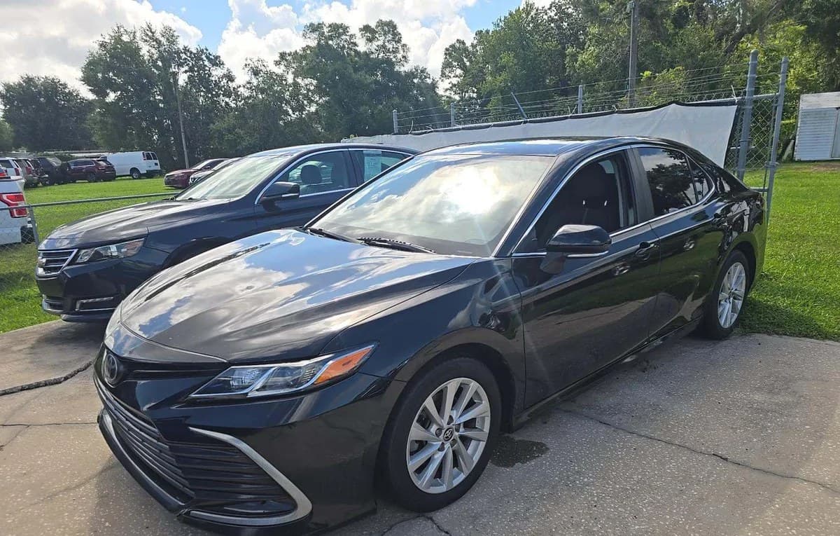 2021 TOYOTA CAMRY LE 2