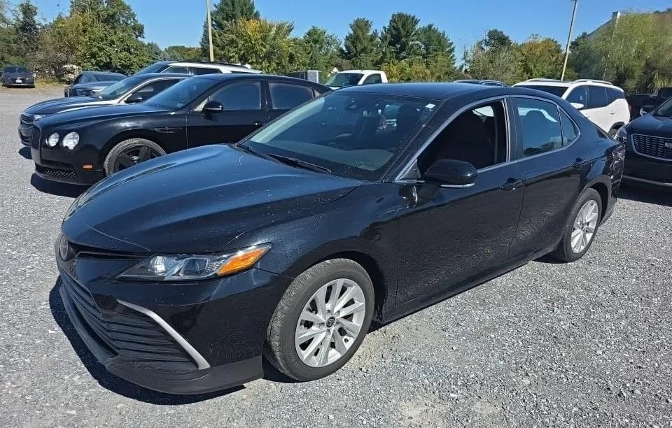 2022 TOYOTA CAMRY LE