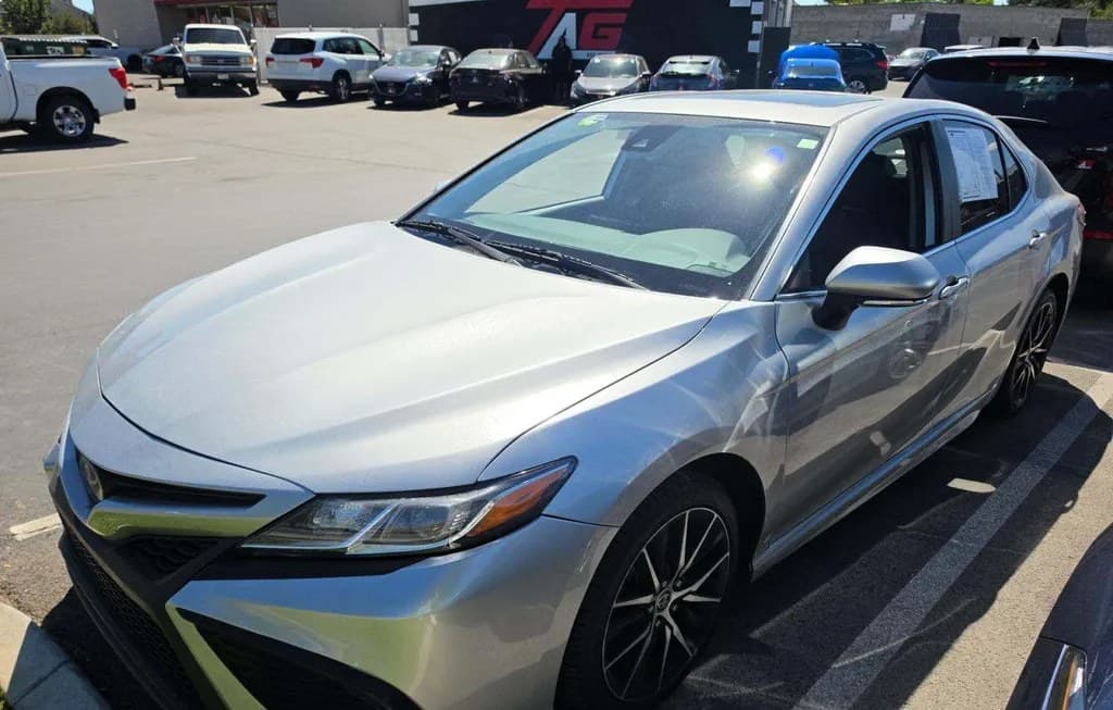 2023 TOYOTA CAMRY SE