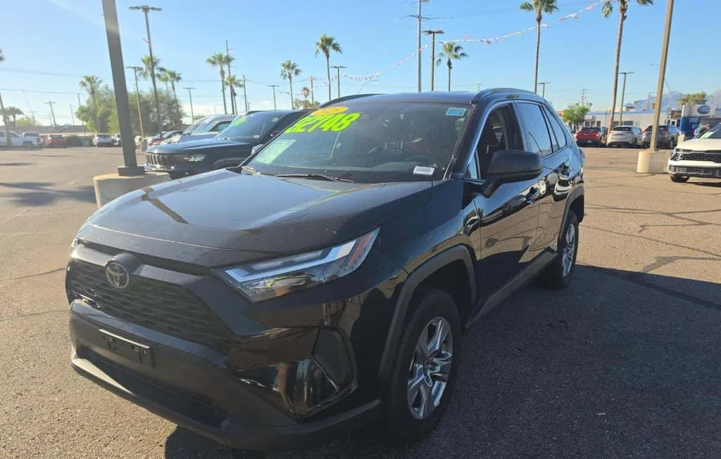 2025 TOYOTA RAV4 HYBRID LE