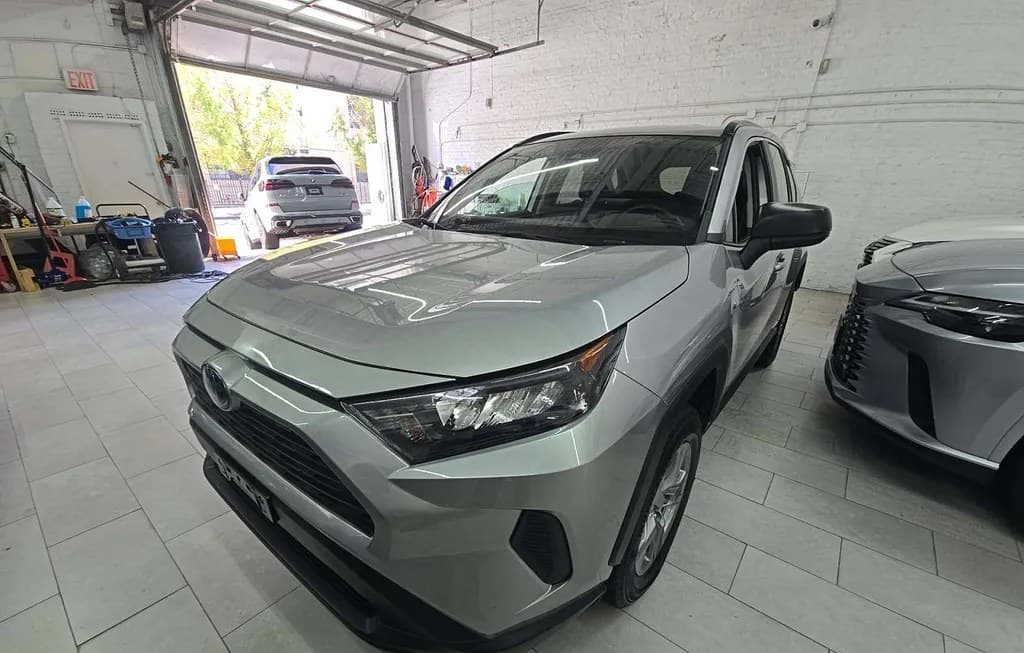 2022 TOYOTA RAV4 HYBRID LE