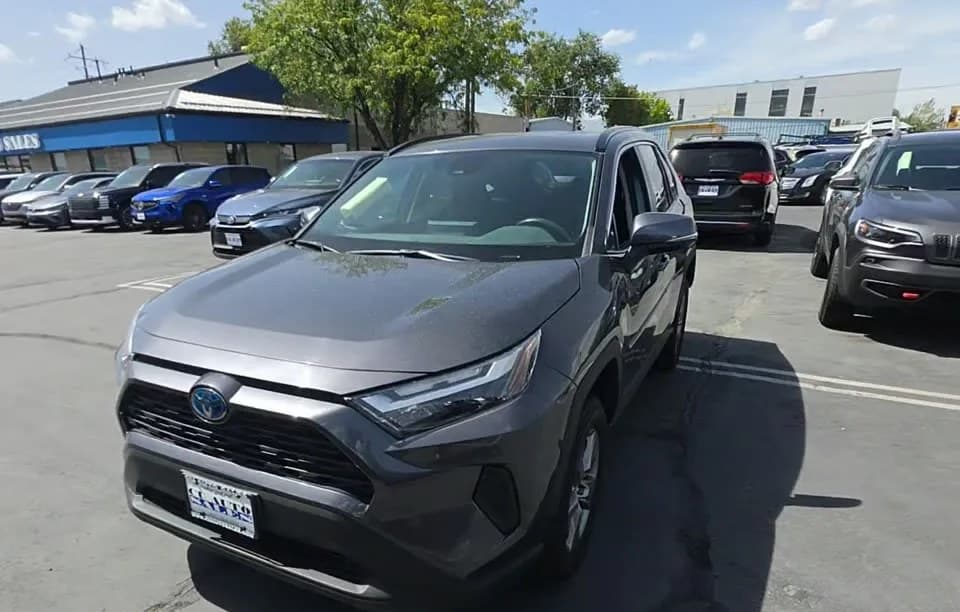 2024 TOYOTA RAV4 HYBRID LE