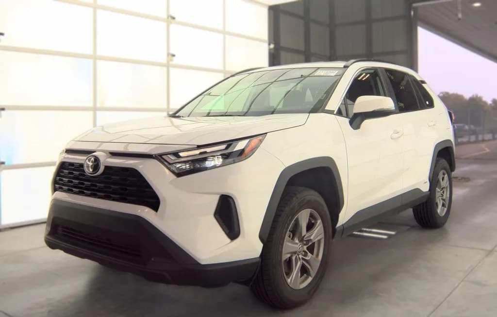 2025 TOYOTA RAV4 HYBRID XLE