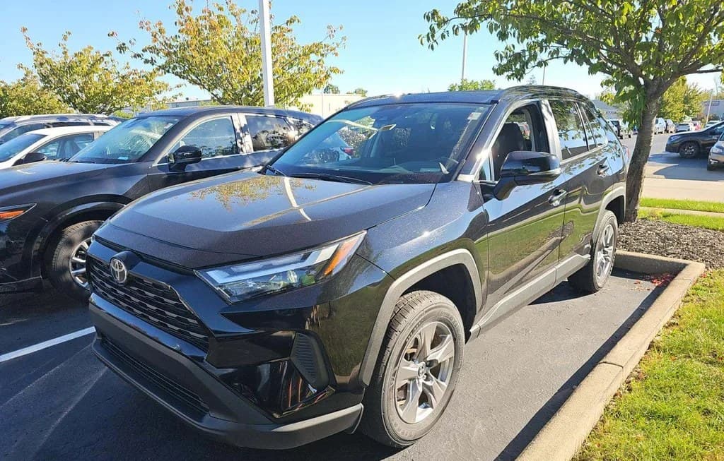 2025 TOYOTA RAV4 HYBRID XLE